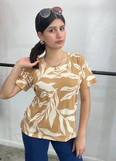REMERA VALENTINA ESTAMPADA - tienda online