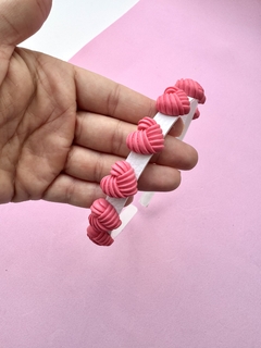 Tiara corações tricô rosa - comprar online