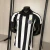 Camisa Santos II 26/27 - Jogador Umbro Masculina - Branca e preta - 4Fanáticos | O Futebol te move, o Estilo te define