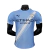 camisa-manchester-city-i-home-25-26-jogador-masculina-azul-branco-de-bruyne-haaland-rodri-foden-savinho-doku