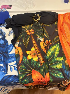 Conjunto Isa Bloom na internet