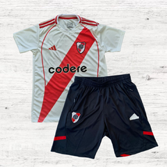 Camiseta River titular y short negro