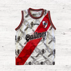 Musculosa River Plate retro en internet