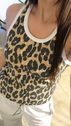 Musculosa animal print