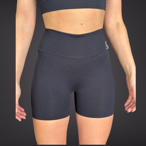 Shorts básico Preto