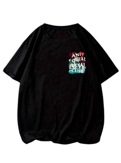 Camiseta Anti-Social Oversized na internet