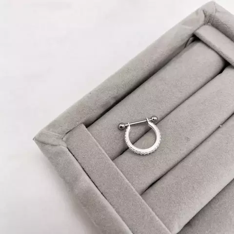 Piercing Conch Cravejado