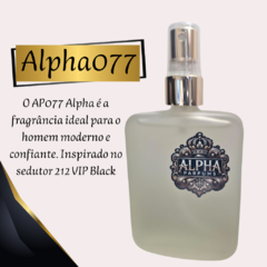 Frasco do perfume AP077 Alpha, inspirado no 212 VIP Black, com design elegante e logo da marca Alpha Parfums.