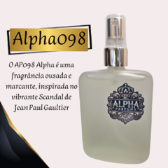 Frasco do perfume AP098 Alpha, inspirado na fragrância Scandal de Jean Paul Gaultier, com embalagem elegante e design sofisticado.