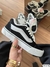 VANS KNU