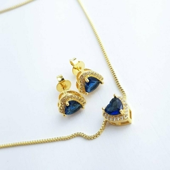 Conjunto em Veneziana com Pingente Coração com Pedra Azul Cravejada Banhado a Ouro - comprar online