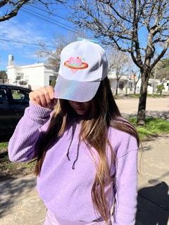 Gorra Love en internet