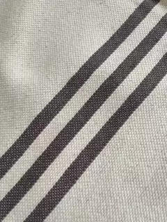 Manta/ Alfombra Base Tiza Líneas Marrones - Burk Style