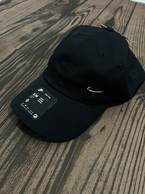 BONÉ NIKE SWOOSH METAL