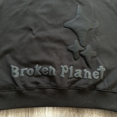 CASACO BROKEN PLANET OUT OF THE SHADOWS na internet