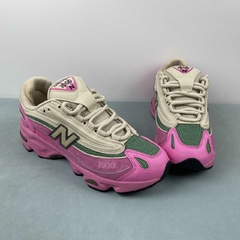 New Balance 1000 Real Pink Sandstone - Stock Sneakers