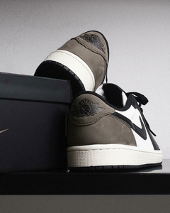 Air Jordan 1 Low OG Mocha - Stock Sneakers