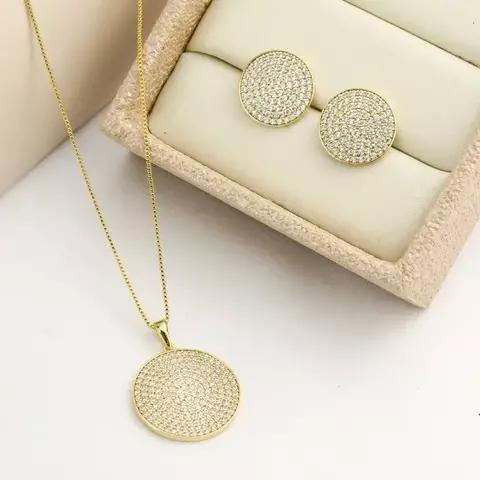 Conjunto Brinco e Colar Redondo Cravejado com Zircônias