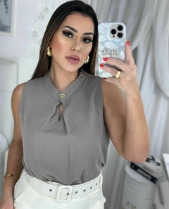 Blusa crepe cinza
