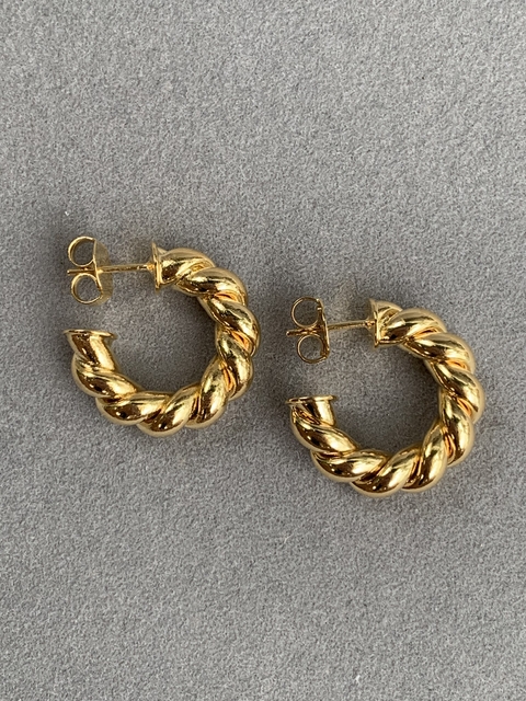 Argola Torcida M - comprar online