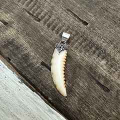 Pingente de Prata Dente Bali - comprar online