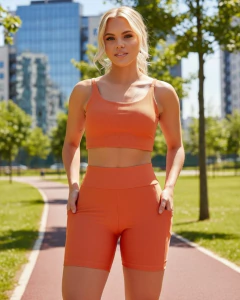 Conjunto Fitness Top e Shorts na internet