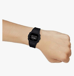 Relógio Casio G- Shock Digital Masculino DW-5600BB-1DR - comprar online