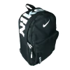 Mochila negra de Nike con logo blanco en la parte frontal y tiras de diseño