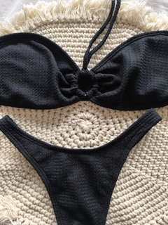Bikini Texturizada Strapless - comprar online