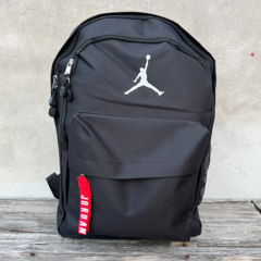 2X1 MOCHILA NIKE JORDAN + GORRA JORDAN DE REGALO - Tienda Levon