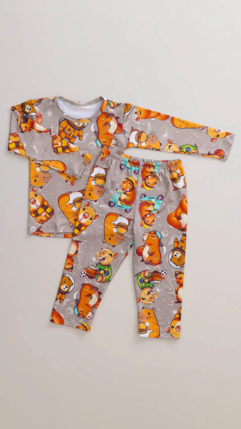 Conjunto Térmico Estampado Da Capivara Cinza