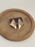 Brinco botão triangular