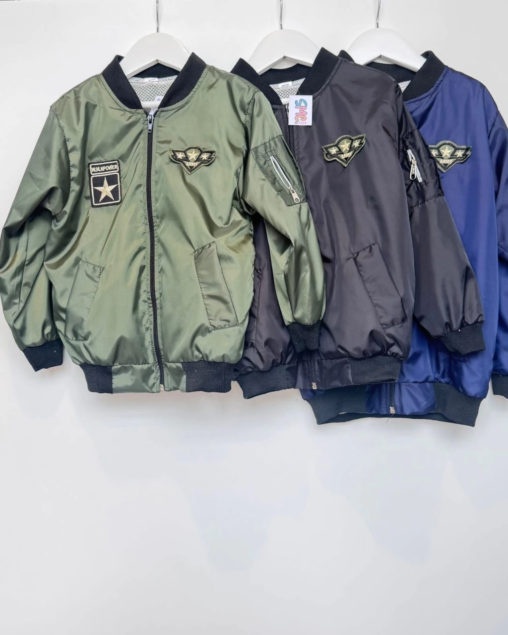 CAMPERA BOMBER ROMPEVIENTOS