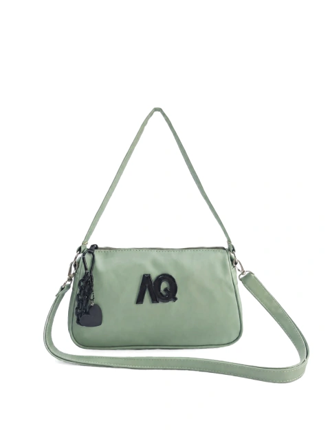 Art: 609-5 Cartera con correa desmontable.