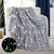 Manta infantil solteiro cinza com estampa de lua e estrelas que brilham no escuro. Microfibra aveludada 1,80x1,50m. Ideal para quarto infantil, marca Top Rio, vendida pela Aki do Lar em São Luís/MA.