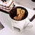 Caneca de fondue, copo de derretimento de chocolate com garfo e colher, aquecedo