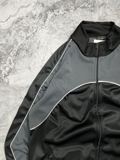 Campera CODE - comprar online