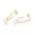 BRINCO MEIA ARGOLA RETANGULAR BANHADO A OURO 18K COM PÉROLAS SINTÉTICAS - comprar online