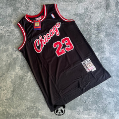CAMISETA IMPORTADA NBA CHICAGO BULLS JORDAN 23 NEGRA 98 en internet