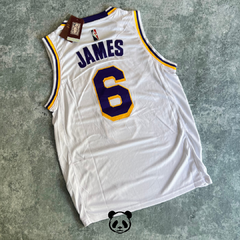 CAMISETA IMPORTADA NBA LOS ANGELES LAKERS JAMES 6 - Kophiphi Shop