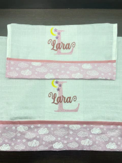 Kit Enxoval de Bebê 3 Peças - 2 Fraldinha de boca e 1 Fralda de passeio - Jukima Bordados e Personalizados 