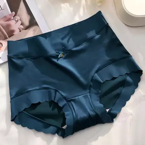 Calcinha de Seda (Nice Underwear): Conforto, Elegância e Toque Suave