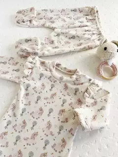 CONJUNTO PLUSH BODY CON VOLADOS + PANTALÓN