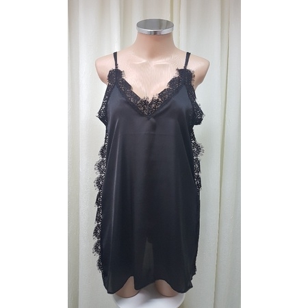Camisola De Cetim Preta Com Renda