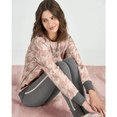 Pijama manga longa com blusa estampada