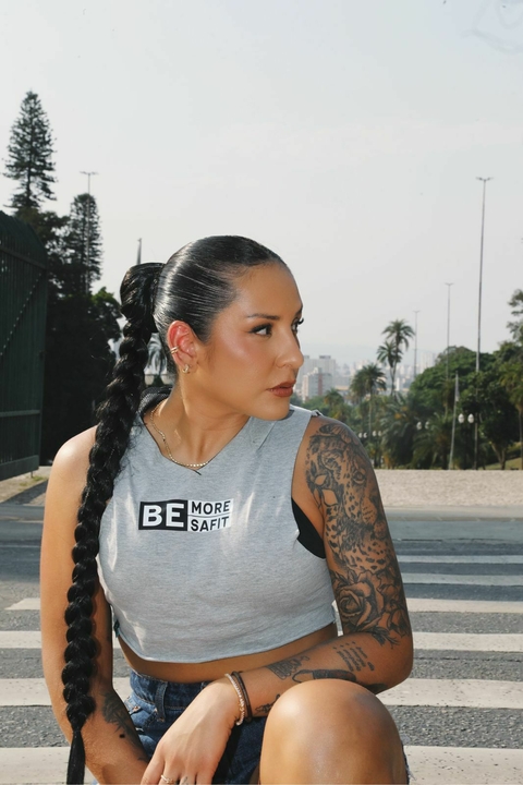 Cropped com CAPUZ BE MORE SAFIT