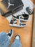 JORDAN LOW PRIME PRETO VERNIZ/CELESTE - INVICTUS SHOES