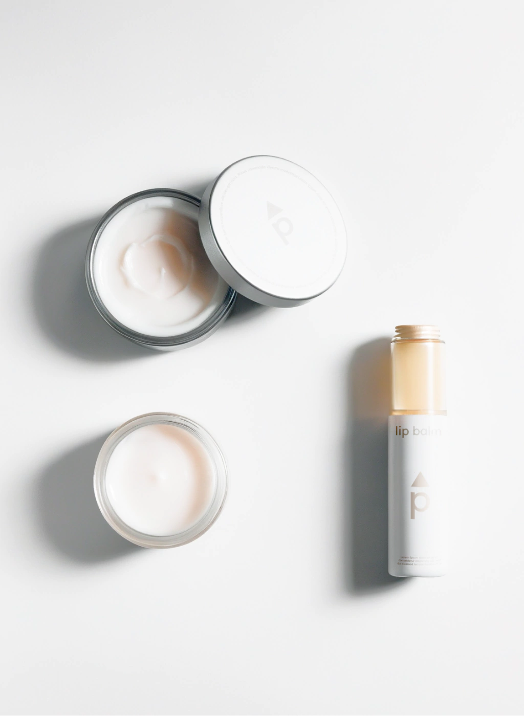 Lip kit: sérum + esfoliante + light balm