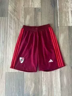 CAMISETA TITULAR DE RIVER 2024+CAMISETA ALTERNATIVA DE RIVER+SHORTS TITULAR DE TITULAR DE REGALO en internet