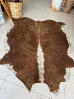 Alfombra cuero de vaca grande - Pilchas Gauchas DeCamPopp